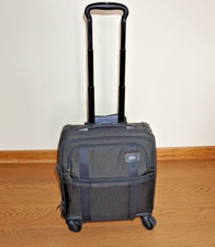 TUMI PILOT CASE COMPACT WHEEL